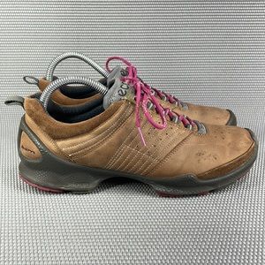 ECCO Biom Women's Leather Sneakers Size 40